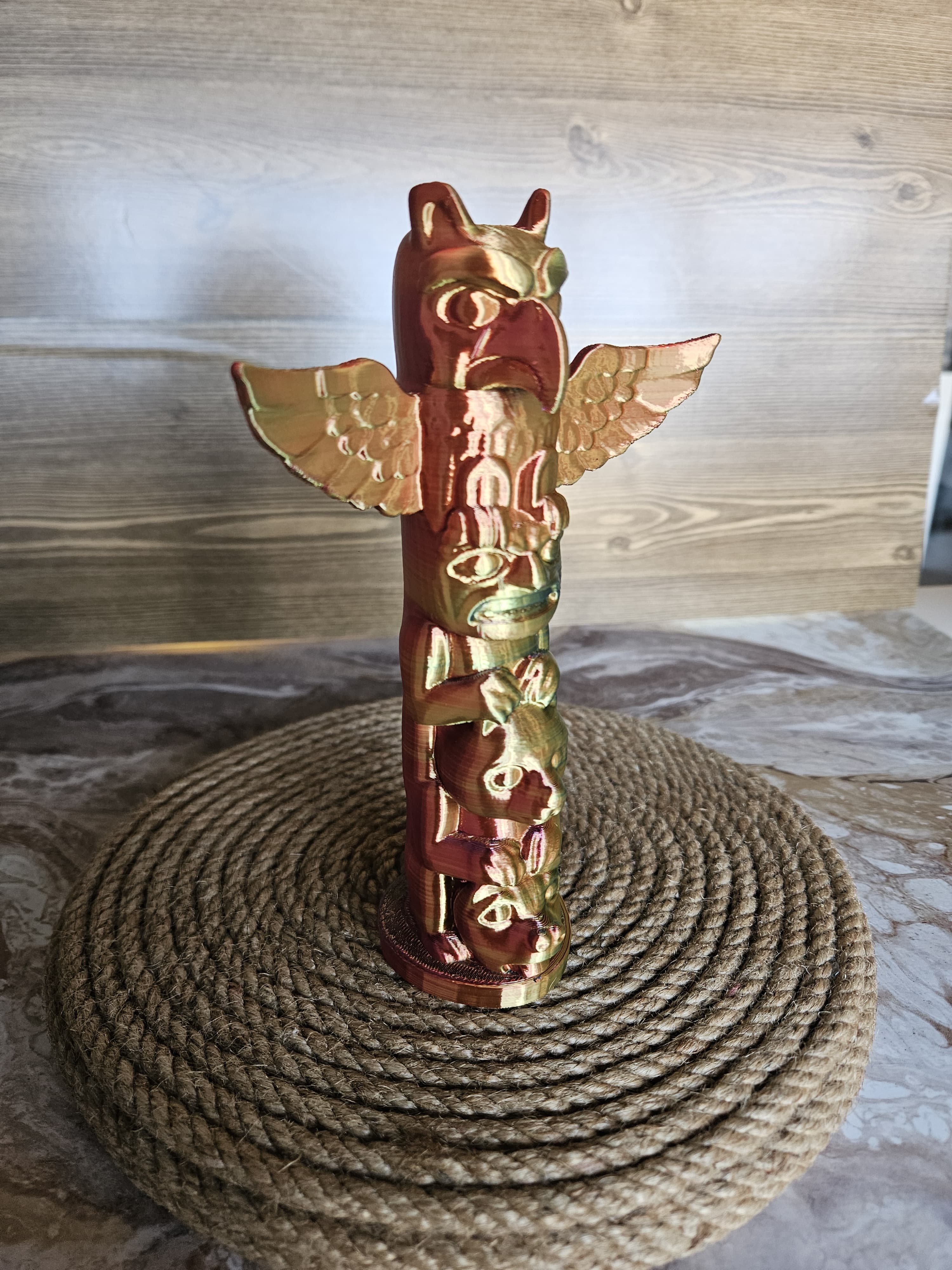 Totem Dekoratif Figür
